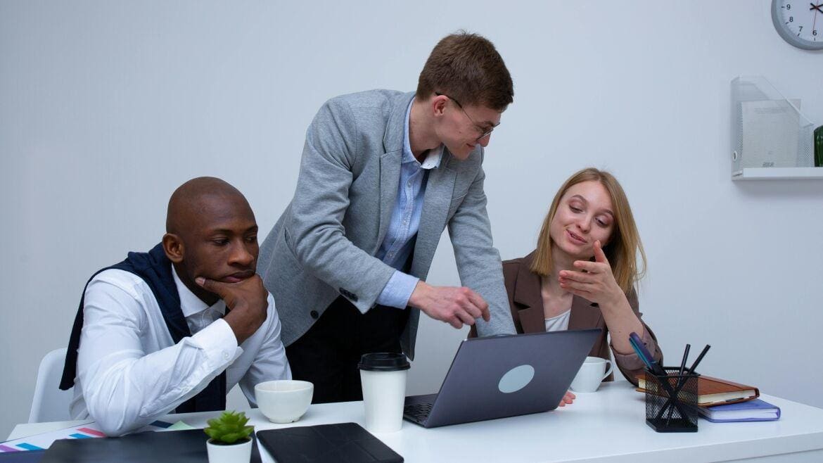 Do it Best names directors of operations – HBS Dealer